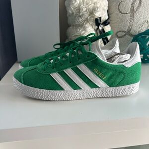 Adidas Womens Green Gazelle Shoes
